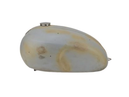 Unit Triumph Fuel Tank (4)