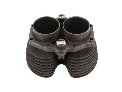 Triumph 650cc 9 Stud Barrel 2 (2)