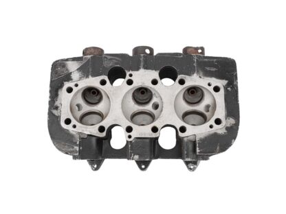 Triumph t150 & bsa a75 cylinder head 70 8781 as (3)