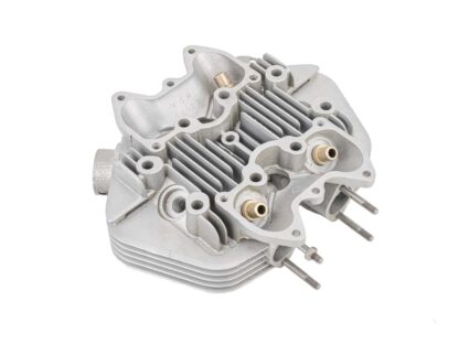 Triumph tr6 cylinder head e3925 dfd (2)