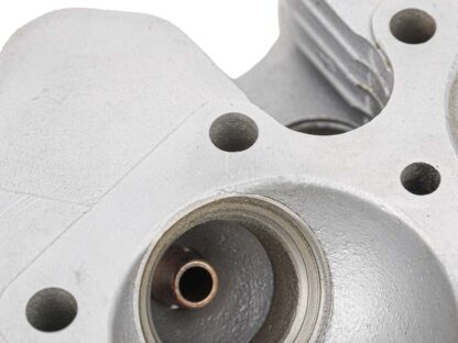 Triumph tr6 cylinder head e3925 dfd (4)