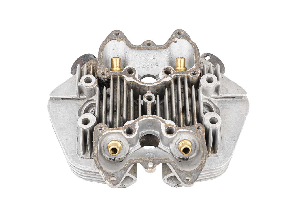 Triumph Tr6 Cylinder Head 117197 (2)